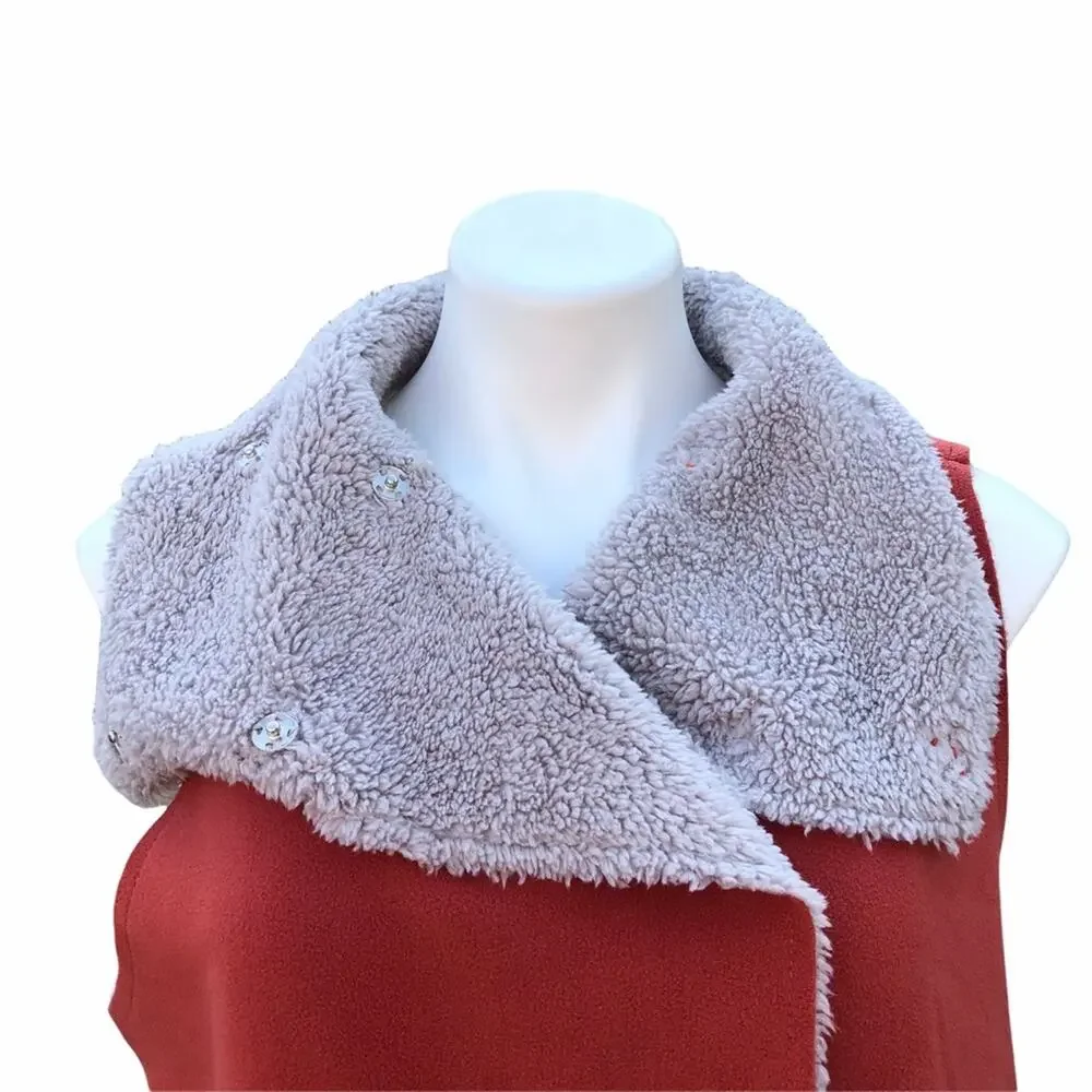 Dylan red faux shearling vest snap closure Medium